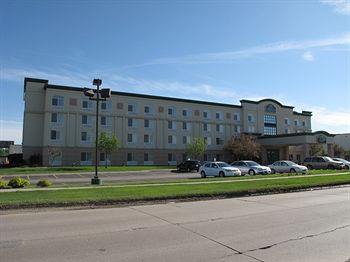 La Quinta Inn & Suites by Wyndham Omaha Airport Downtown 1/25