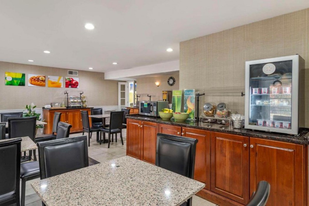 Quality Inn Conyers I-20 15/31