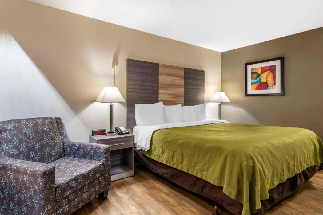 Quality Inn Conyers I-20 8/31