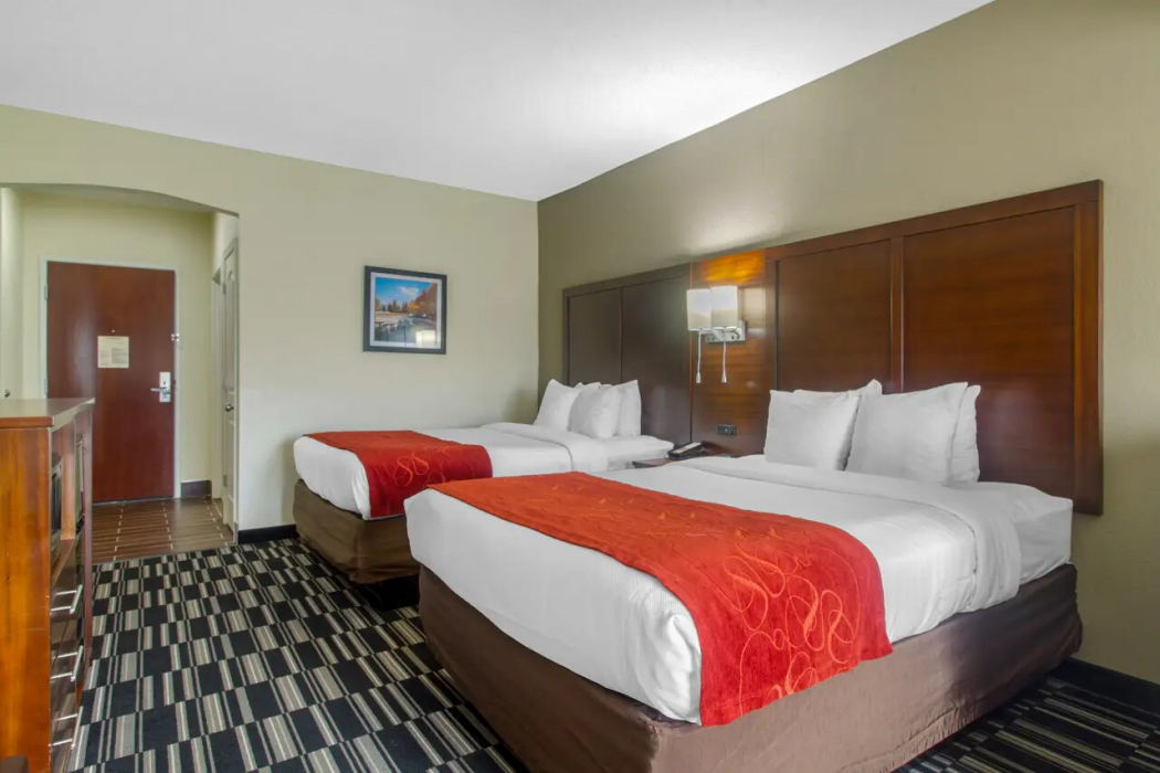 Comfort Suites Danville KY 7/25