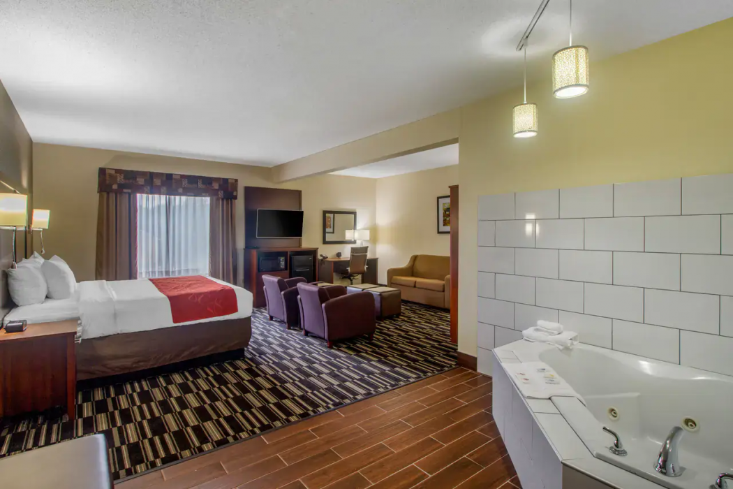 Comfort Suites Danville KY 9/25