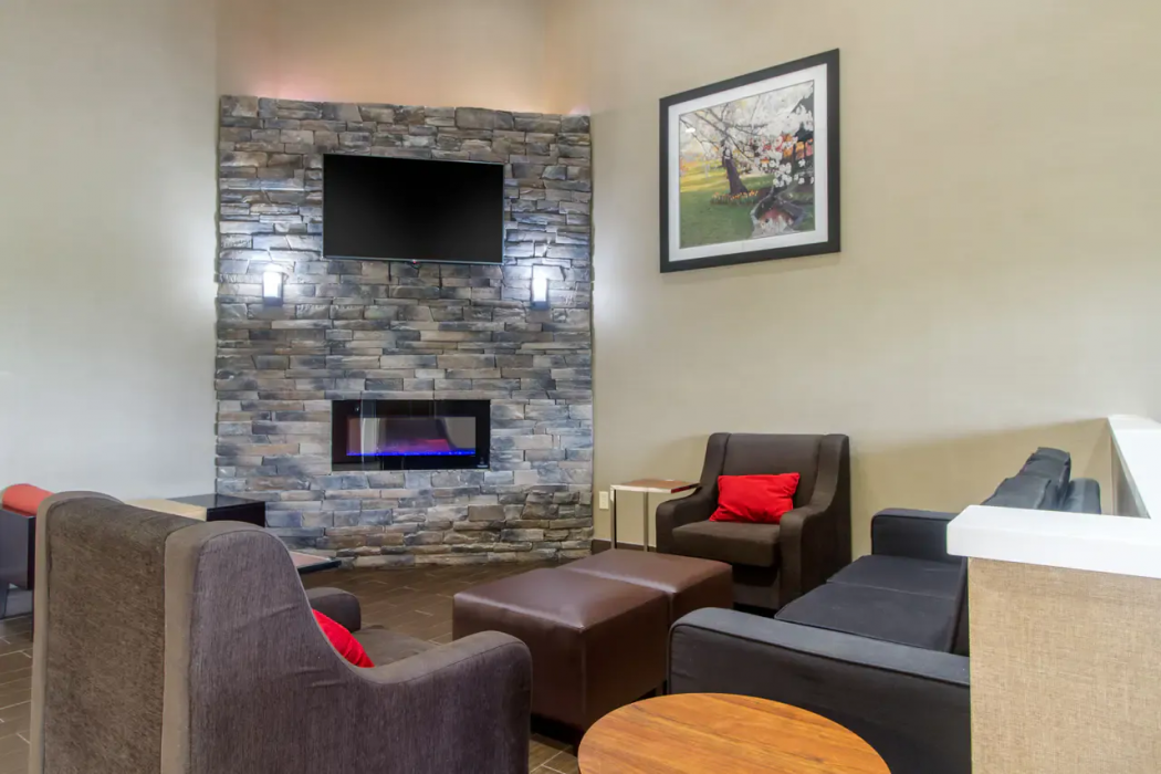 Comfort Suites Danville KY 6/25