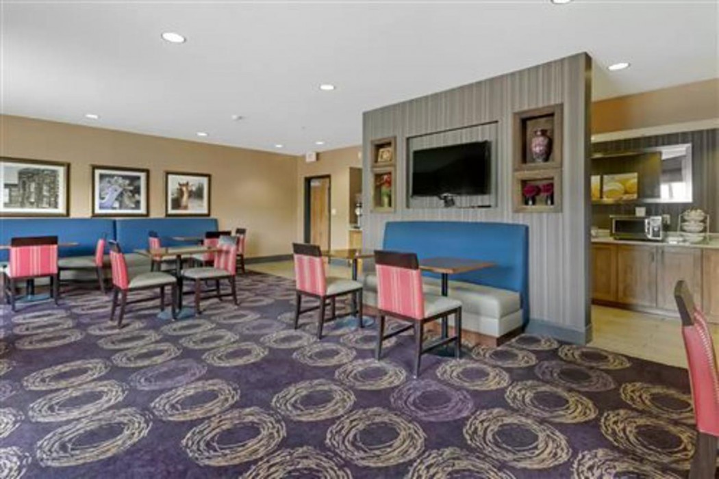 Comfort Inn and Suites Market Airport 7/17