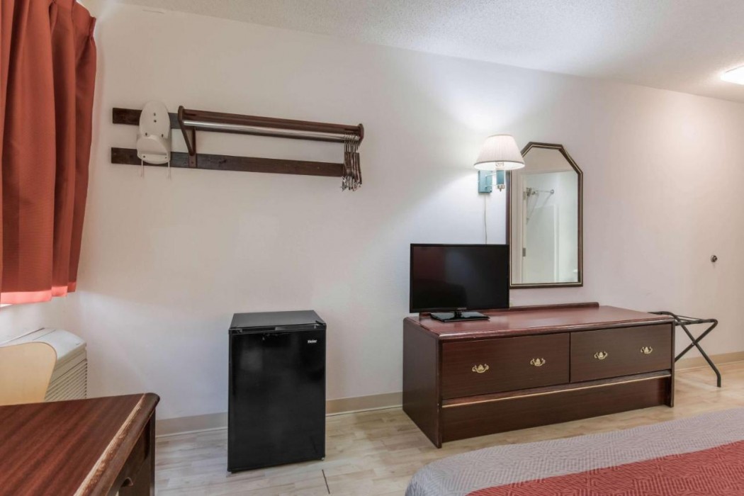 Motel6 Harrisburg, PA - Hershey PA 8/33