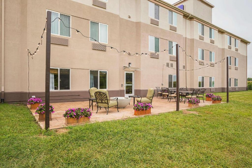 Sleep Inn & Suites Danville IL 1/28