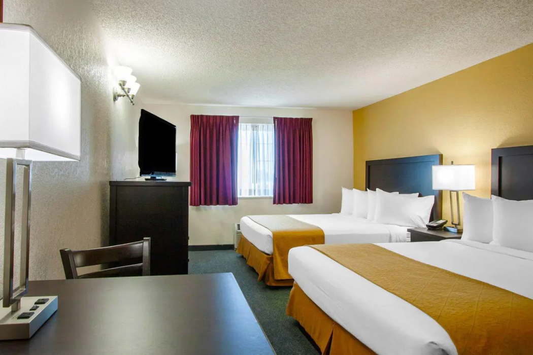 Quality Inn & Suites Springfield - Eugene North 10/25