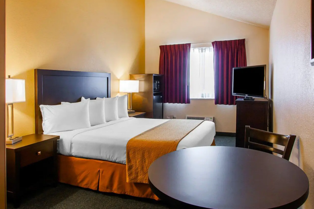 Quality Inn & Suites Springfield - Eugene North 8/25