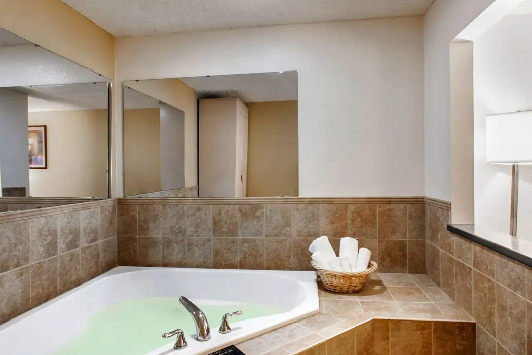 Quality Inn & Suites Springfield - Eugene North 11/25