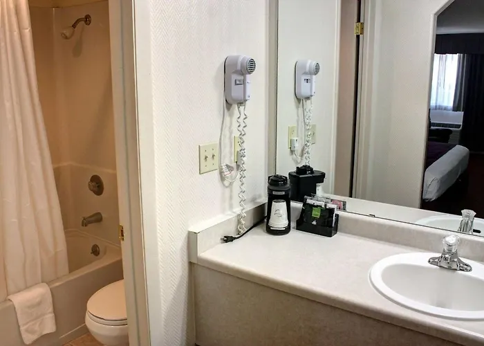 Baymont By Wyndham Grand Junction Hotel 8/35