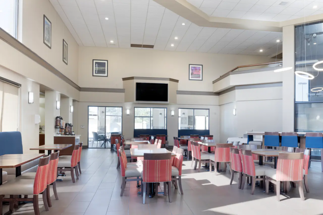 Comfort Inn and Suites Wichita Northeast, KS 11/27