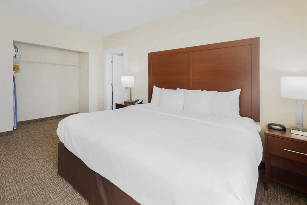 Comfort Inn and Suites Wichita Northeast, KS 6/27
