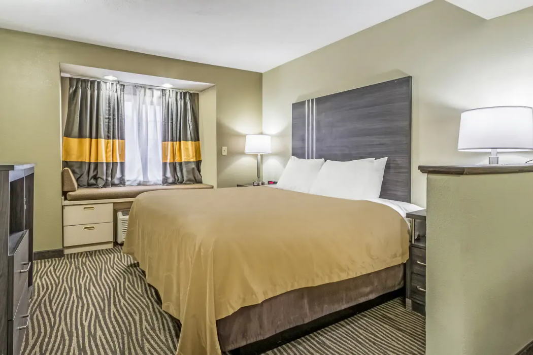 Quality Inn & Suites North Lima - Boardman 10/29