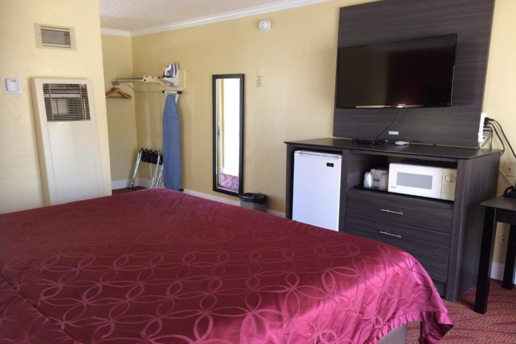 Americas Best Value Presidents Inn On Munras 5/14