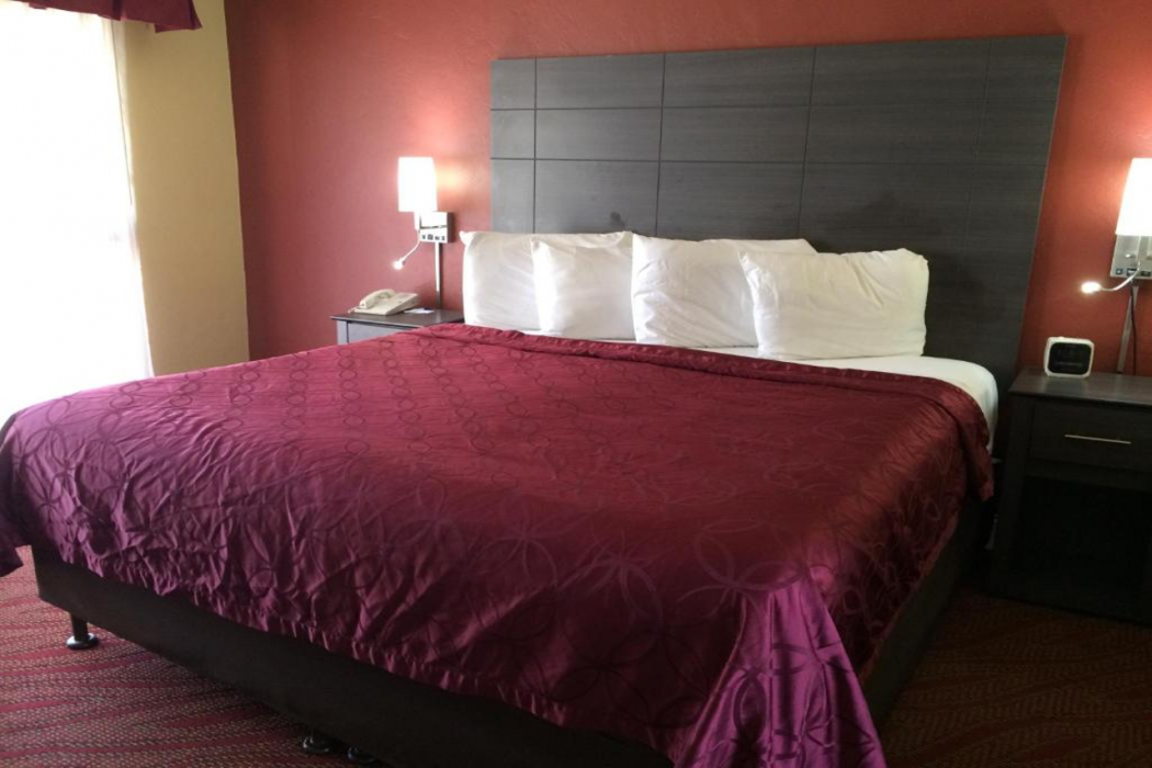 Americas Best Value Presidents Inn On Munras 2/14