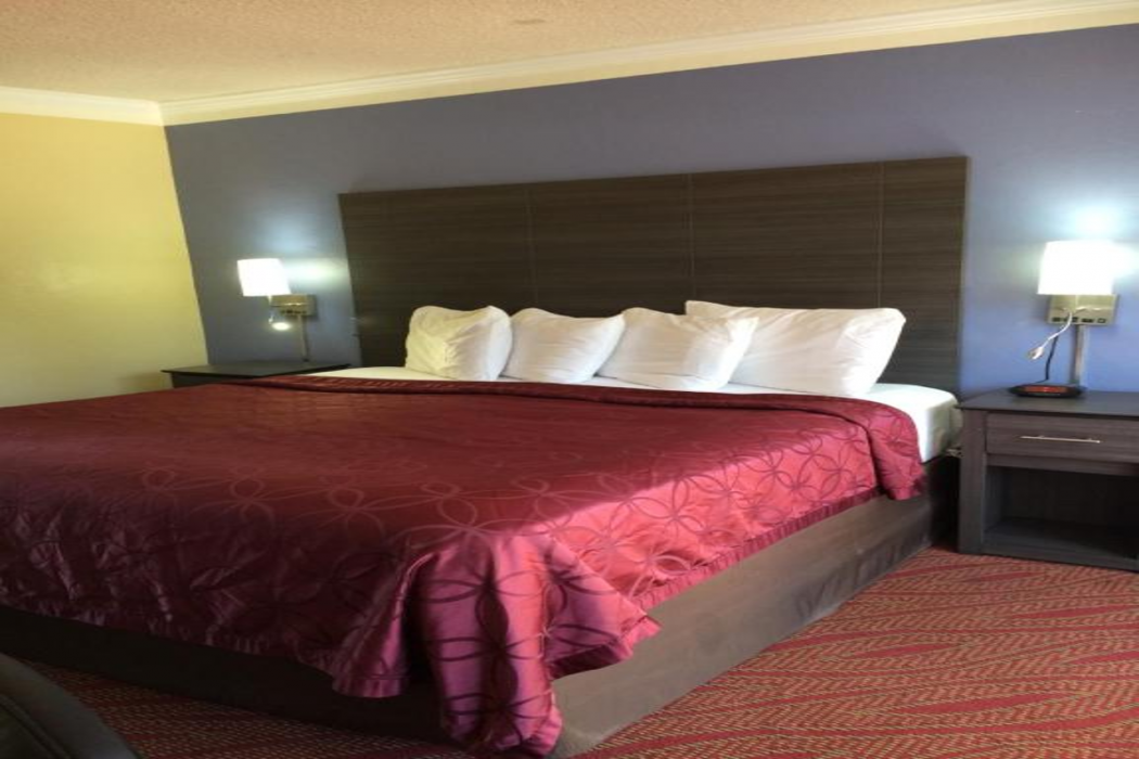 Americas Best Value Presidents Inn On Munras 3/14