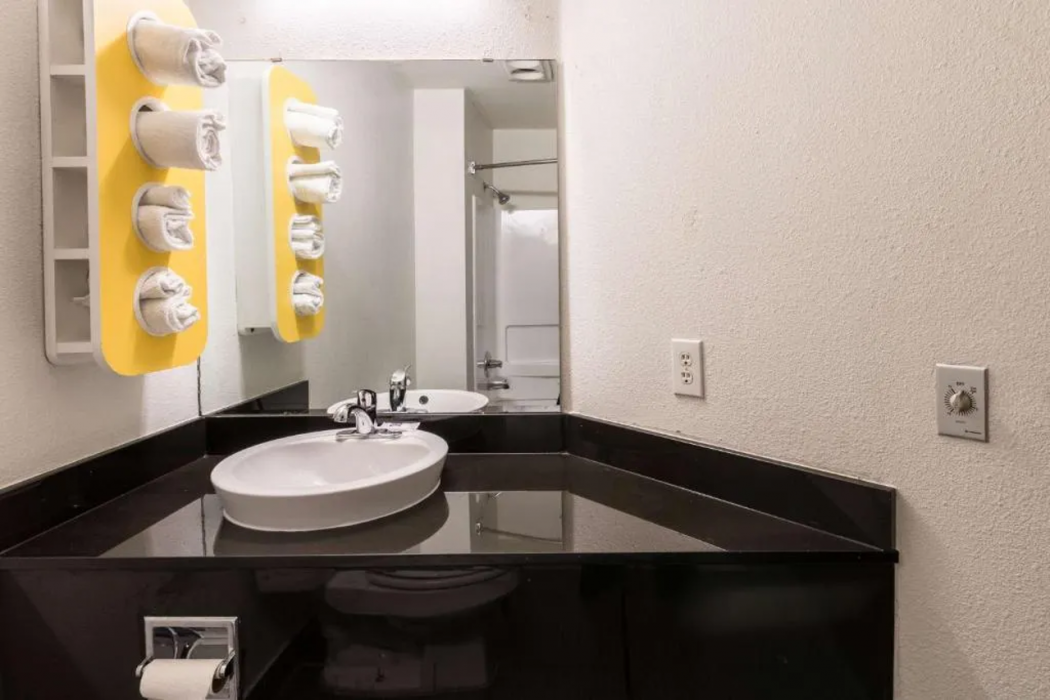 Motel6 North Richland Hills, TX - NE Fort Worth 15/42