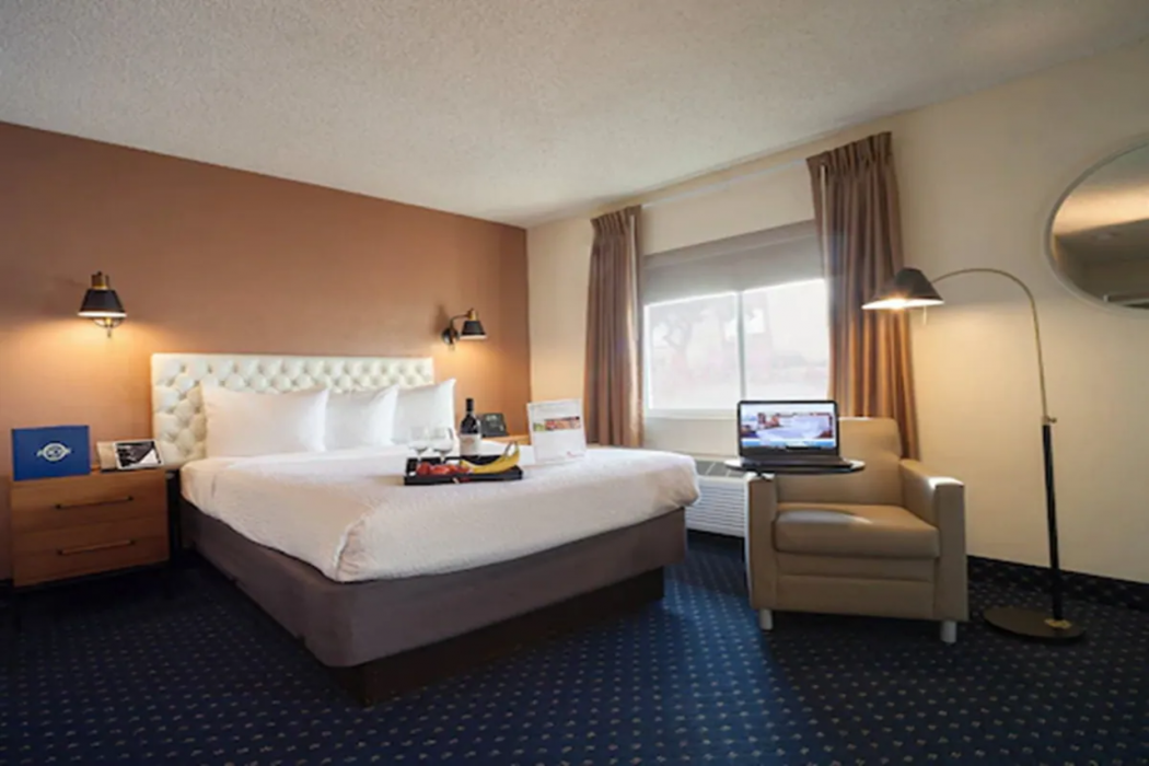 Hotel Focus SFO 10/41