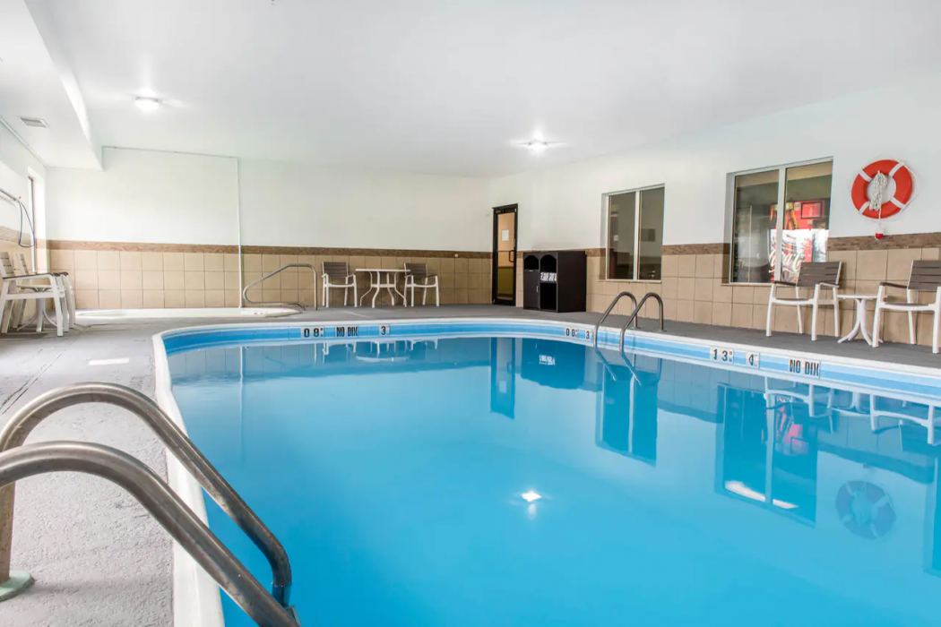 Quality Inn & Suites Anderson I-69 16/29