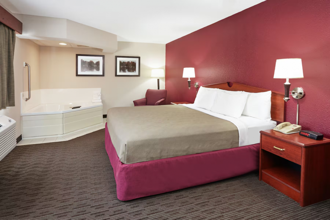 Americinn By Wyndham Douglas/Saugatuck 11/36