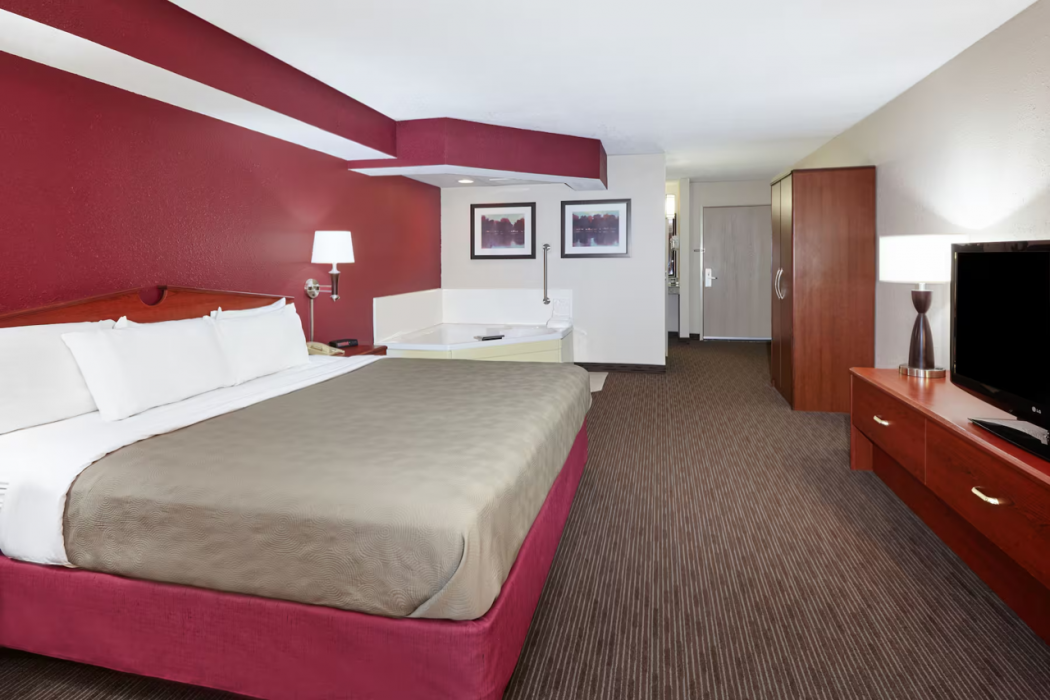 Americinn By Wyndham Douglas/Saugatuck 15/36