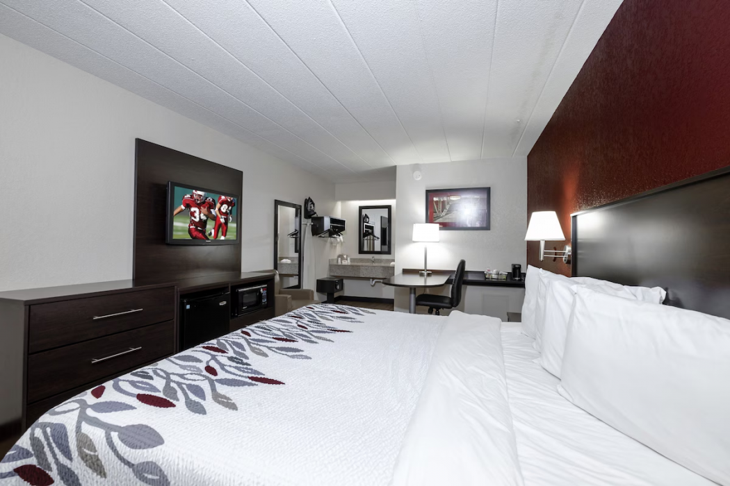 Red Roof Inn Bloomington - Normal/University 6/12