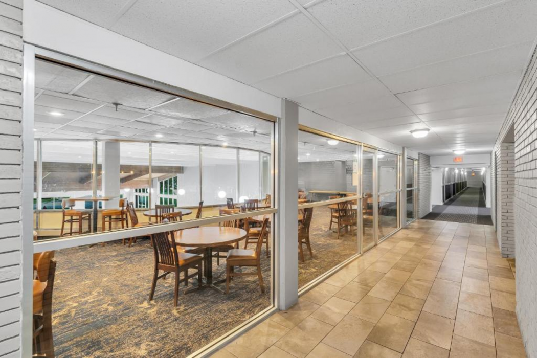 Red Lion Inn & Suites Urbana 21/60