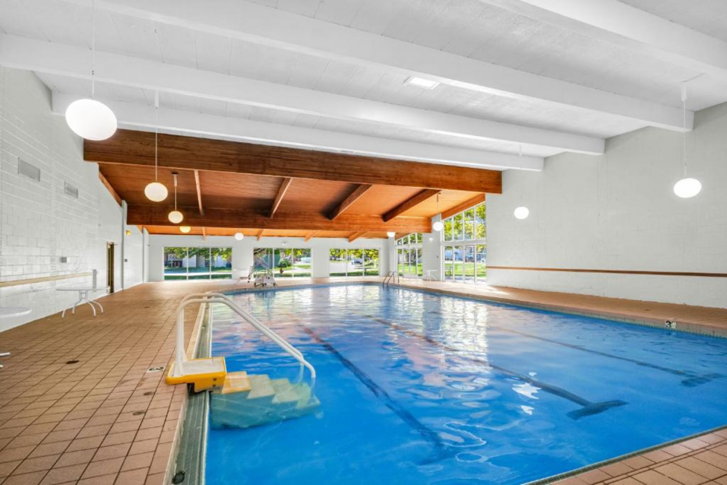 Red Lion Inn & Suites Urbana 24/60