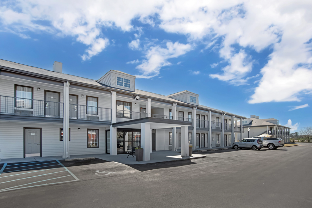 Quality Inn Bessemer I-20 exit 108 2/34