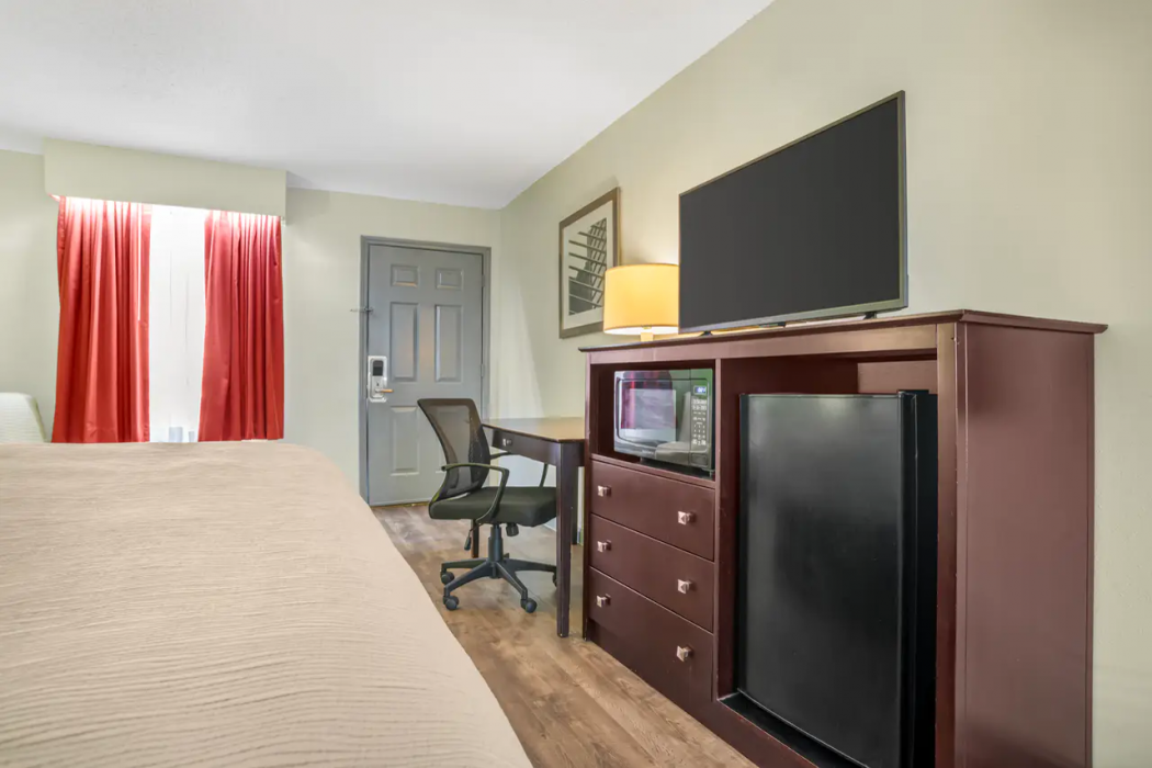 Quality Inn Bessemer I-20 exit 108 12/34