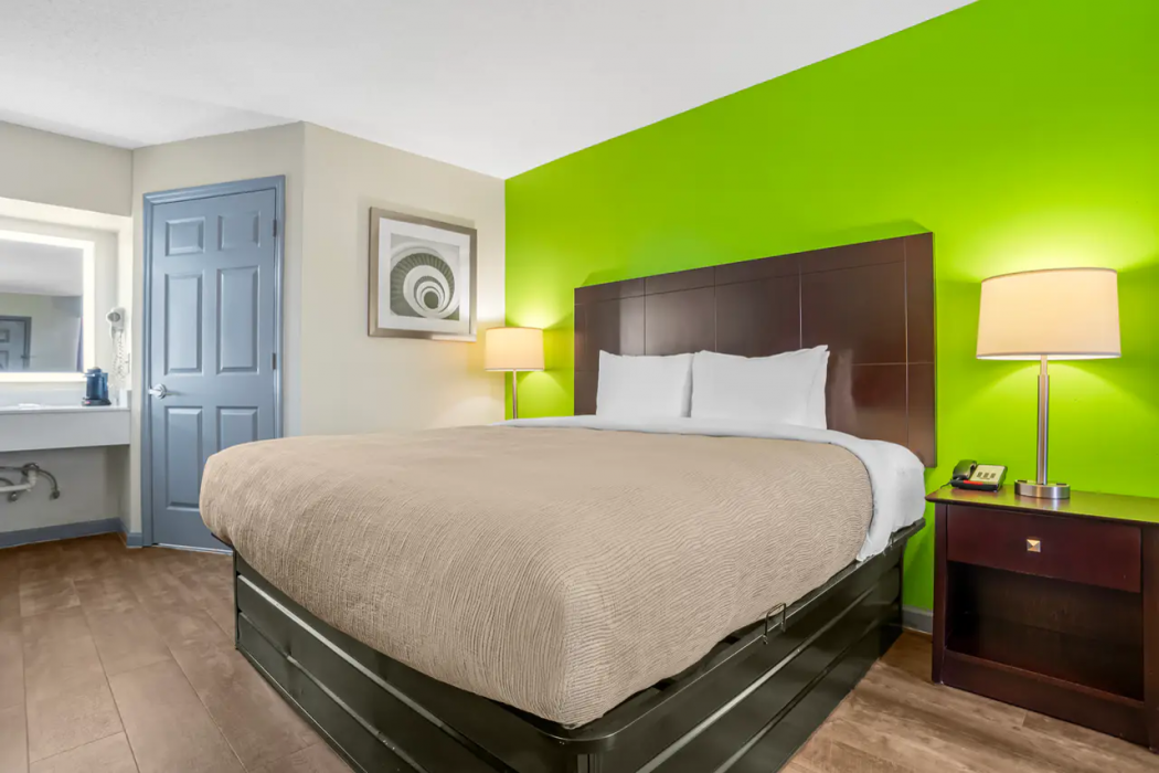 Quality Inn Bessemer I-20 exit 108 14/34