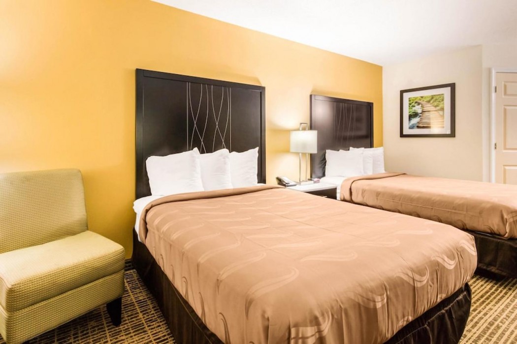 Quality Inn Trussville I-59 exit 141 10/34