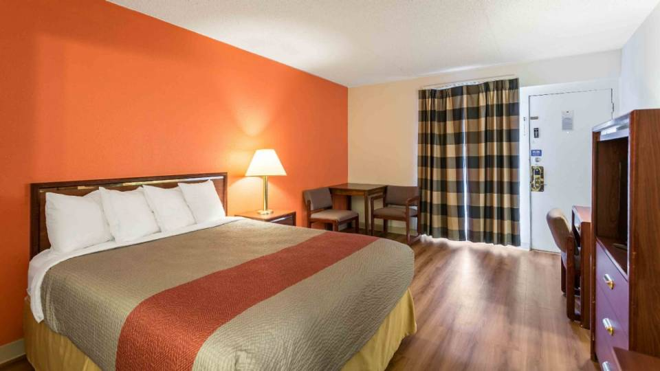 Motel6 Butte, MT - Historic City Center 19/59