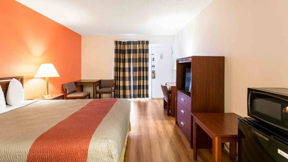 Motel6 Butte, MT - Historic City Center 15/59