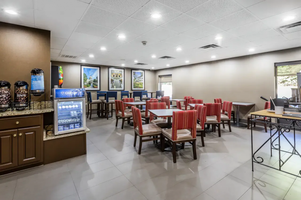 Comfort Inn & Suites Dalton West 9/23
