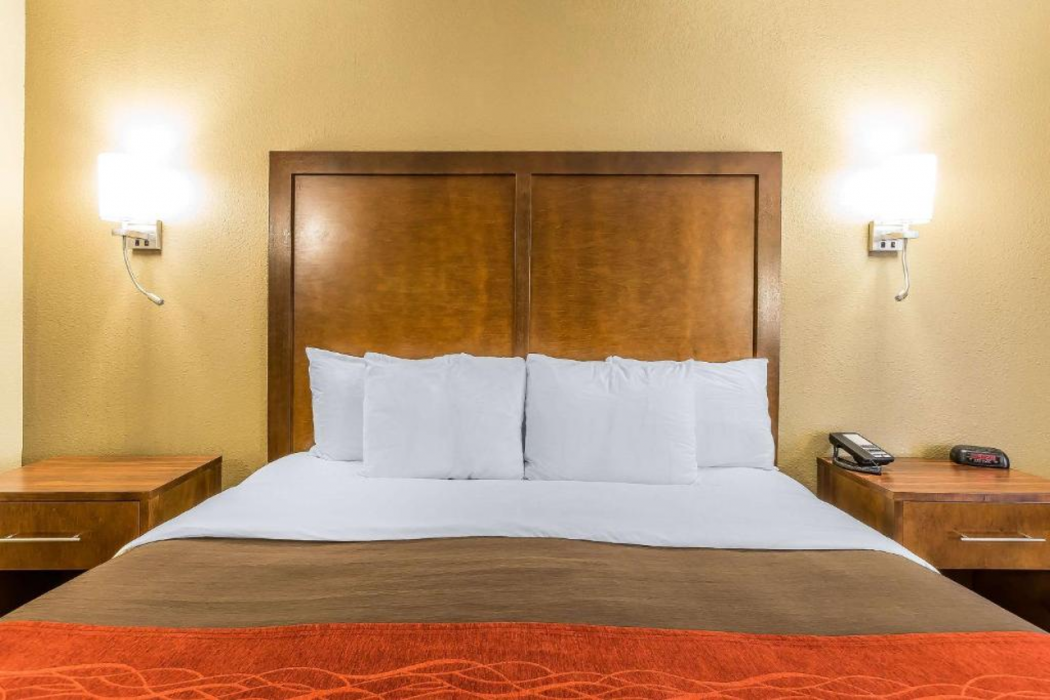 Comfort Inn & Suites Dalton West 5/23