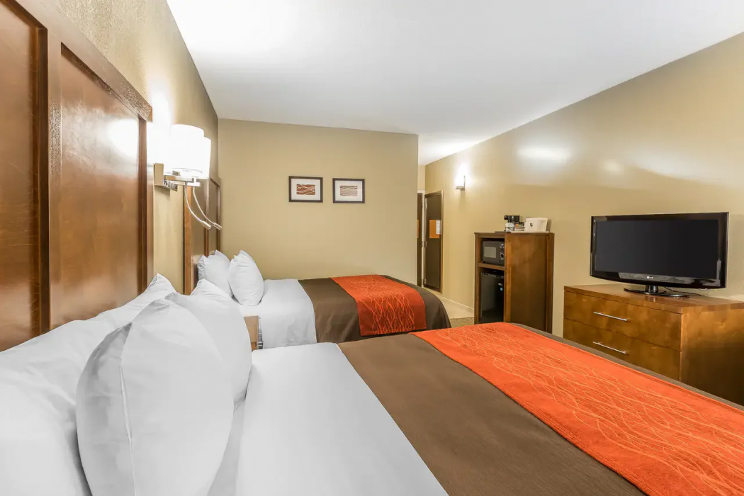 Comfort Inn & Suites Dalton West 7/23