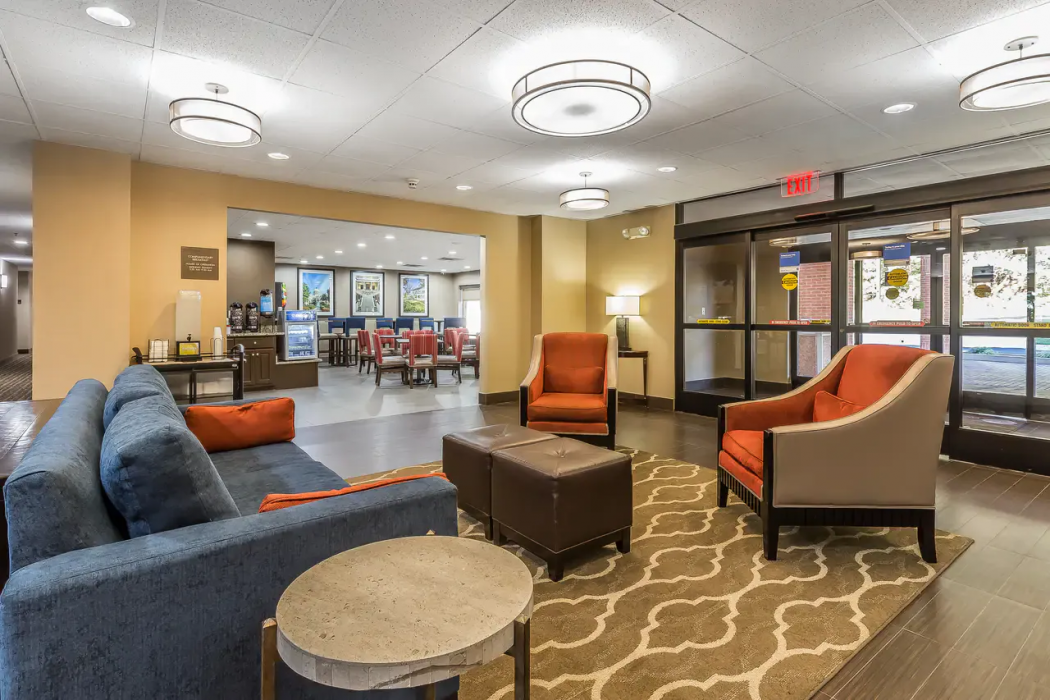 Comfort Inn & Suites Dalton West 11/23