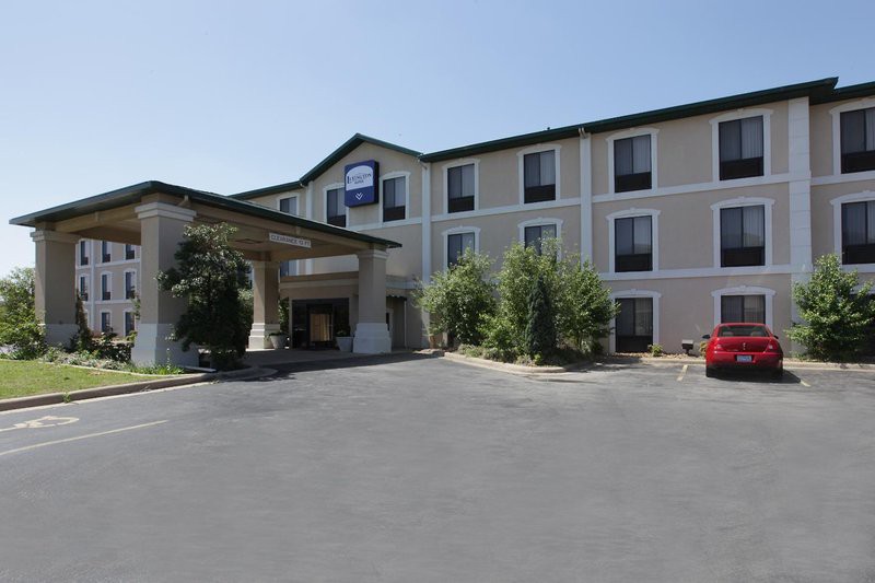 Ark Suites By OYO Jonesboro I-555 in JONESBORO - AR