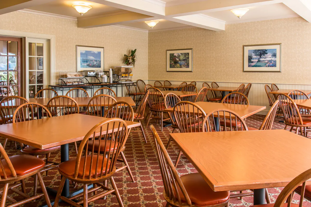 Comfort Inn Chelsea, MI 14/24