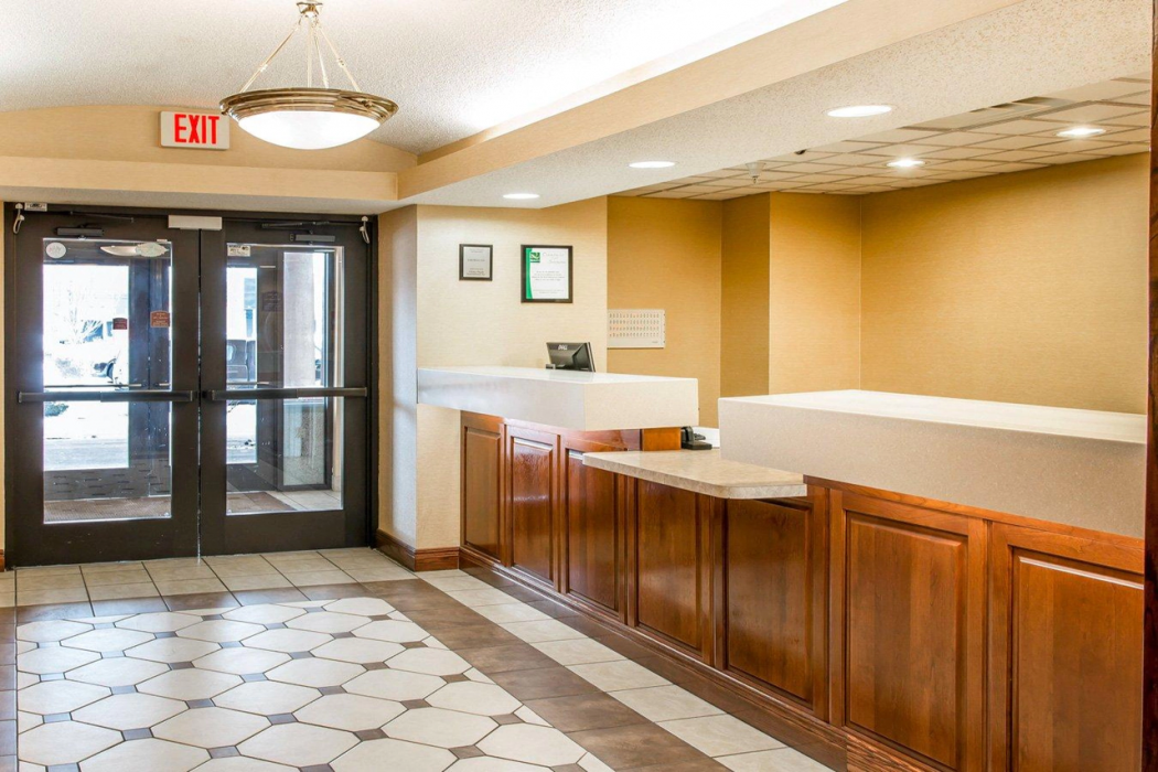 Quality Inn and Suites Niles 5/27