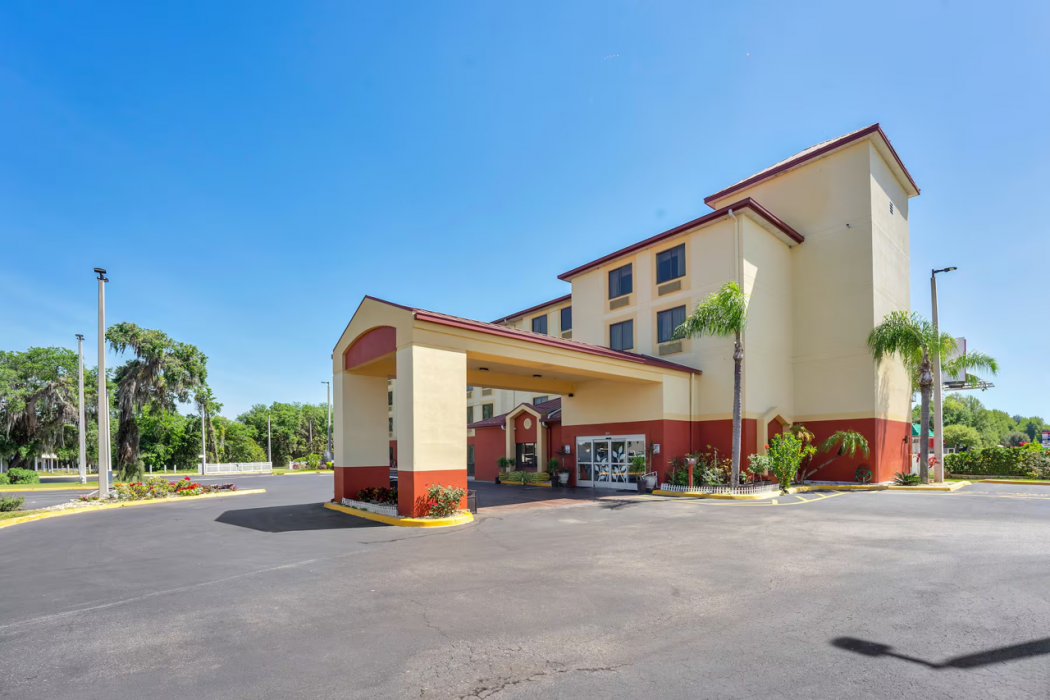 Wingate by Wyndham Leesburg Florida 1/35