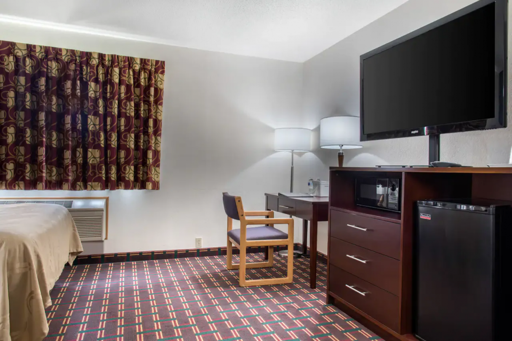 Quality Inn and Suites New Prague MN 9/24