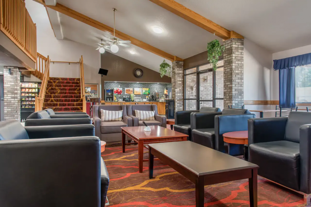 Quality Inn and Suites New Prague MN 2/24
