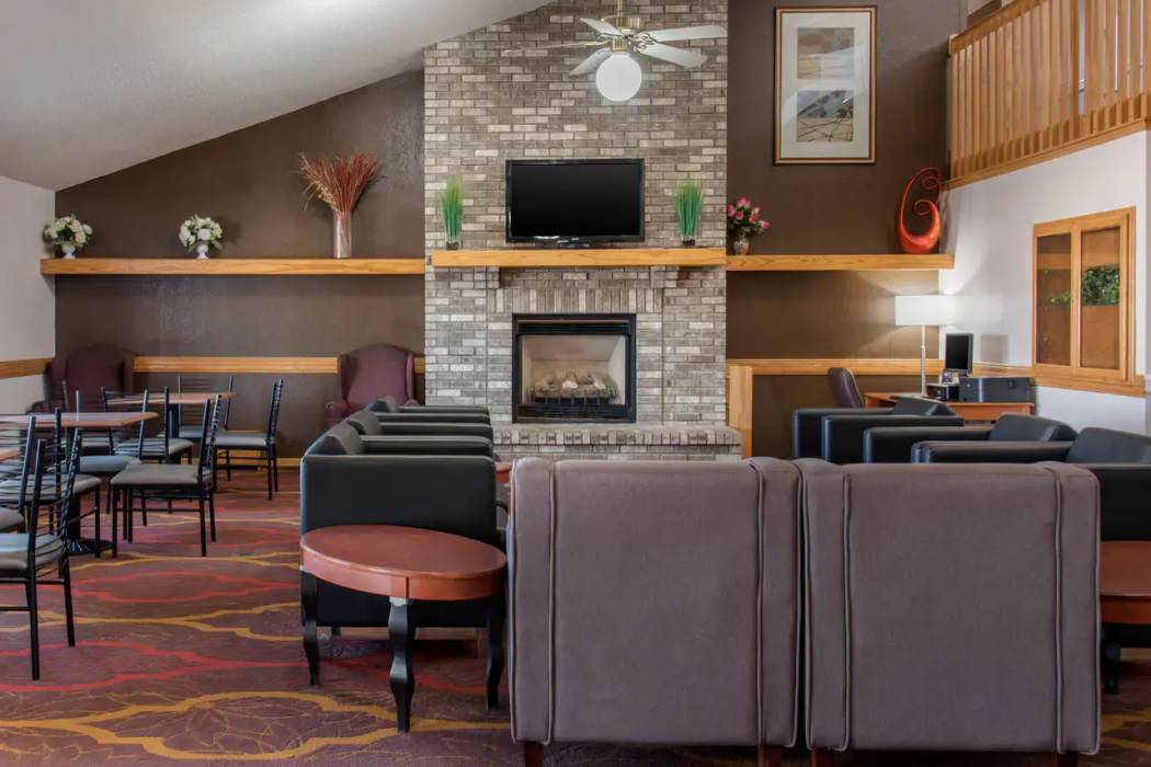 Quality Inn and Suites New Prague MN 3/24