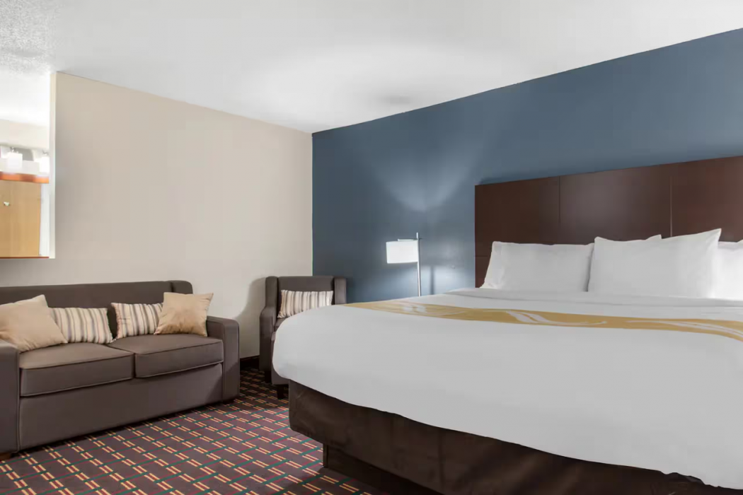 Quality Inn and Suites New Prague MN 7/24