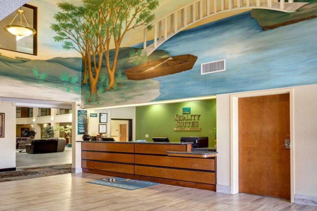 Quality Suites Baton Rouge East - Denham Springs 7/36