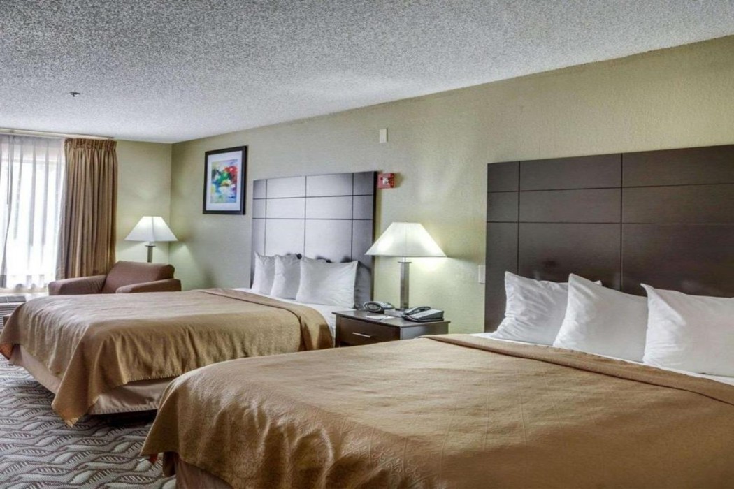 Quality Suites Baton Rouge East - Denham Springs 18/36