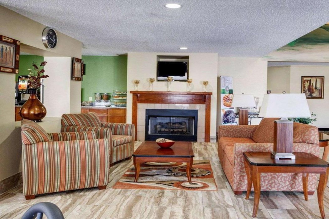 Quality Suites Baton Rouge East - Denham Springs 10/36