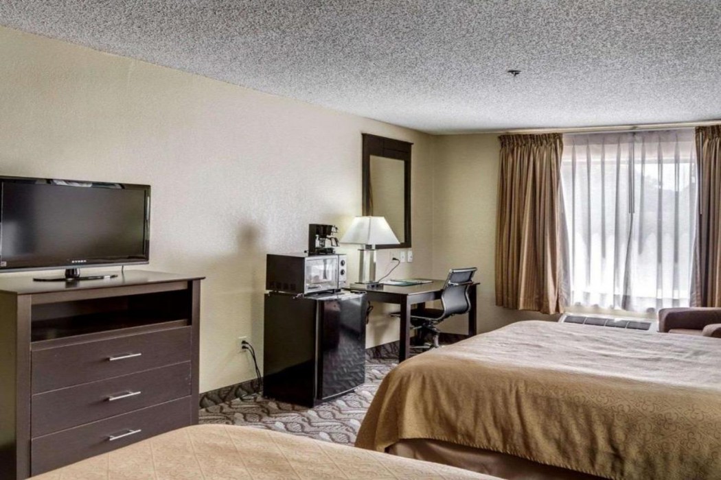 Quality Suites Baton Rouge East - Denham Springs 20/36