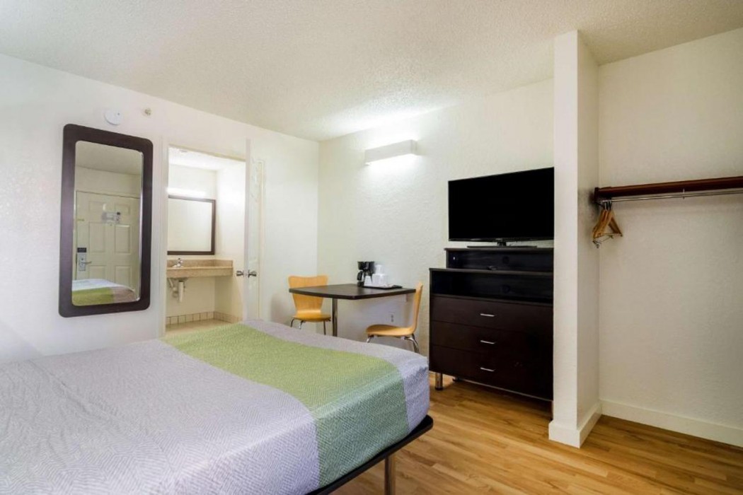 Studio6 Plano, TX - Dallas - Plano Medical Center 16/60